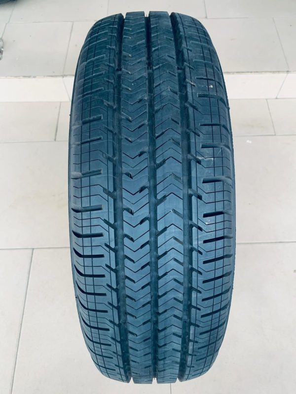 Michelin 205/65R16C - Image 2